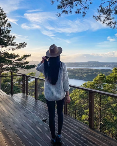 10 tipů na nejkrásnější ubytování v Norsku: glamping, treehouse, tiny house 12