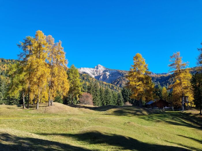 Dolomity na podzim: 15 tipů na zlaté modříny bez davů 18